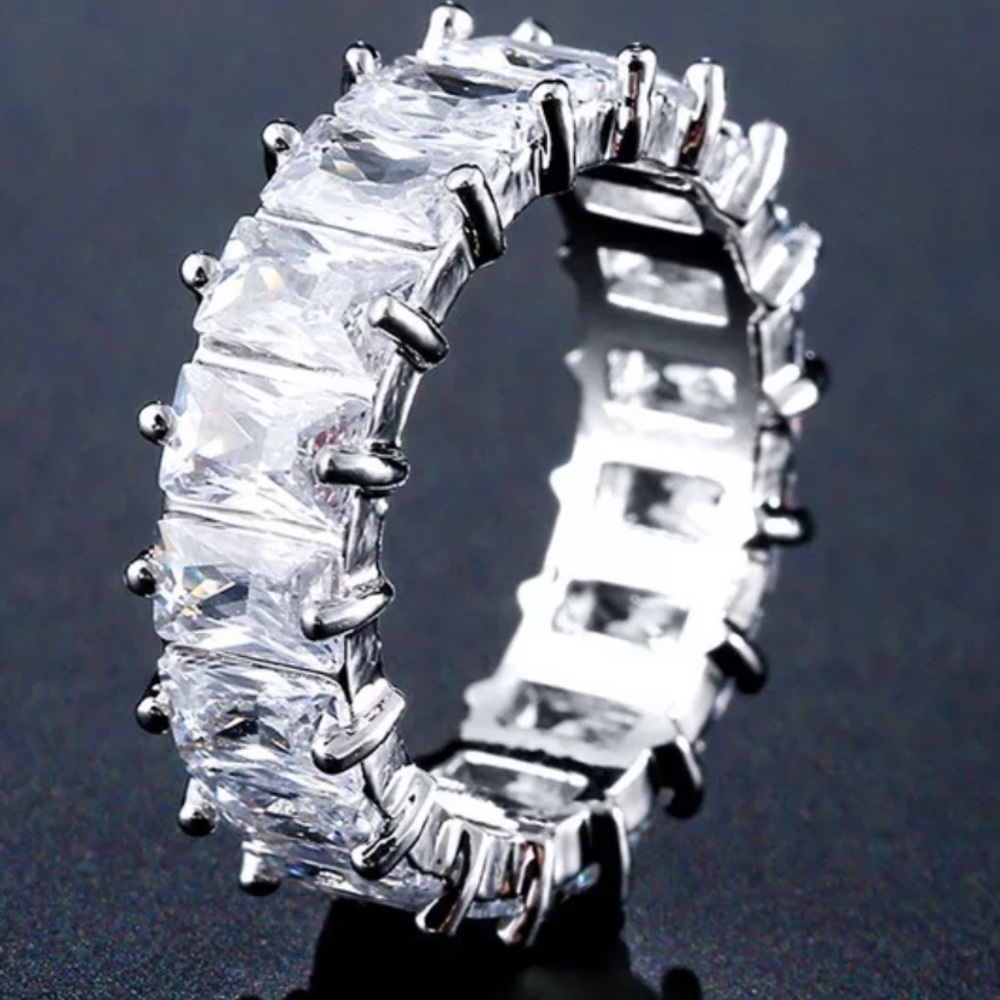 Beautiful silver ring